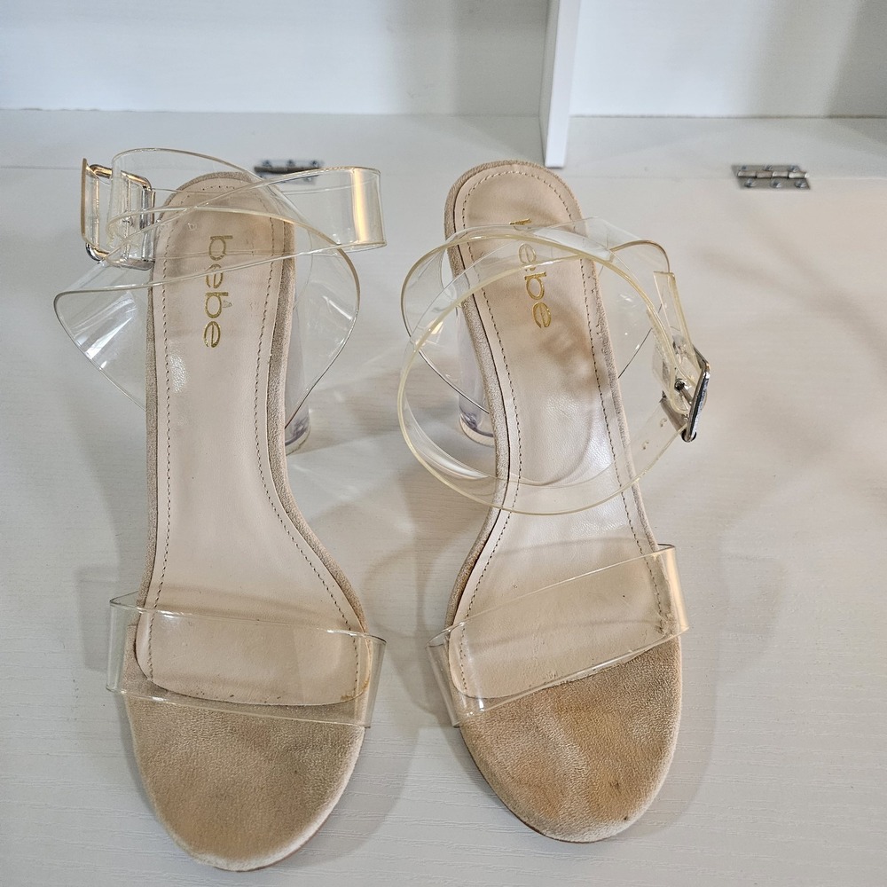 bebe Yasmin Clear Strap Lucite Cylinder Block Heel Sandals Nude Suede Size 7.5